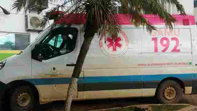 Adolescente acusado de furto é agredido a pauladas