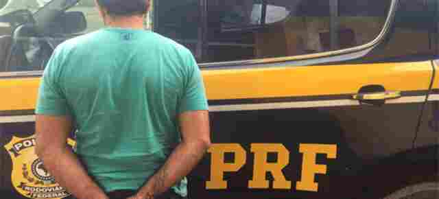Condutor é flagrado pela PRF com CNH falsa
