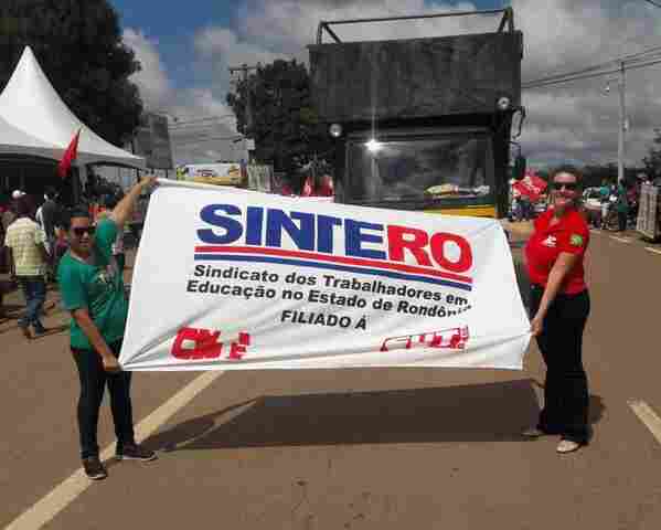 Trabalhadores em educação vão às ruas em todo o Estado contra a reforma da Previdência