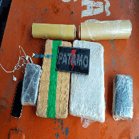 Pai e filho são presos com três quilos de maconha em barco no Cai N’Água