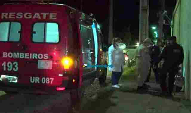 Mulher é agredida a pauladas em rua de Porto Velho