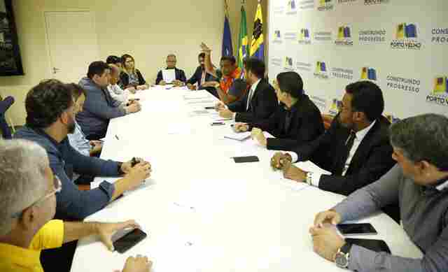 Prefeitura prepara criação de Sala de Situação para cuidar de desalojados pela cheia do Madeira