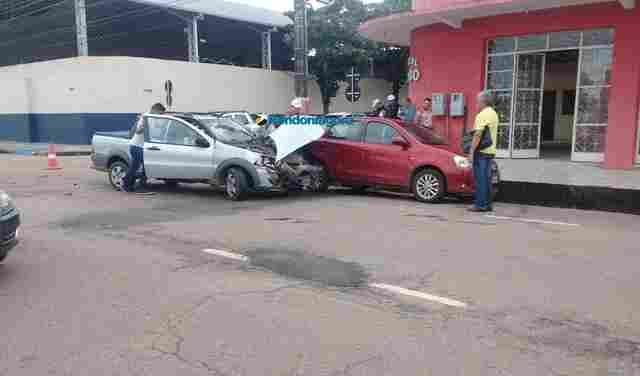 Mais um acidente é registrado na Rua Duque de Caxias em Porto Velho