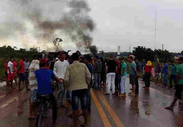 Manifestantes liberam a BR-364 em Abunã após acordo