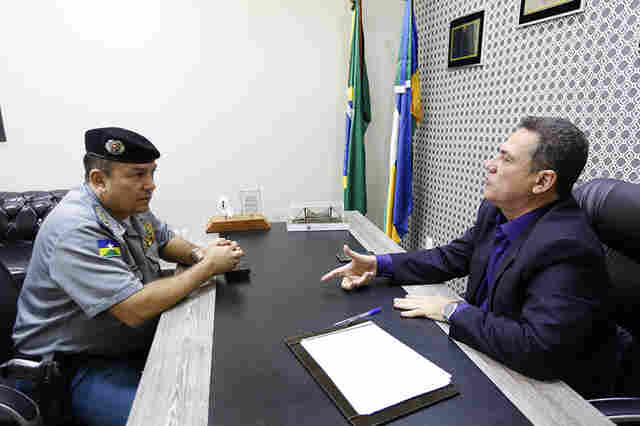 Comandante da PM informa presidente da Assembleia sobre convocação de remanescentes