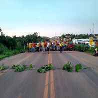 Taxistas liberam BR-425 após mais de seis horas de protesto por segurança