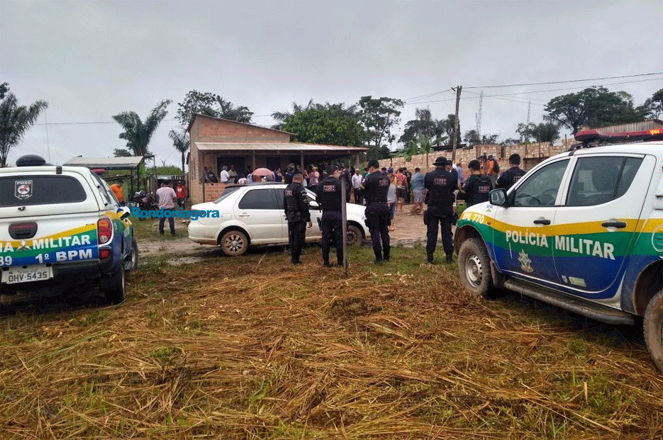 Moradores bloqueiam BR-319 após reintegração de posse