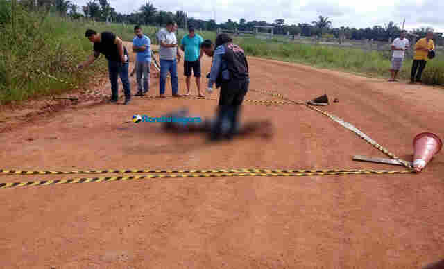 Homem é encontrado morto com tiro no ouvido