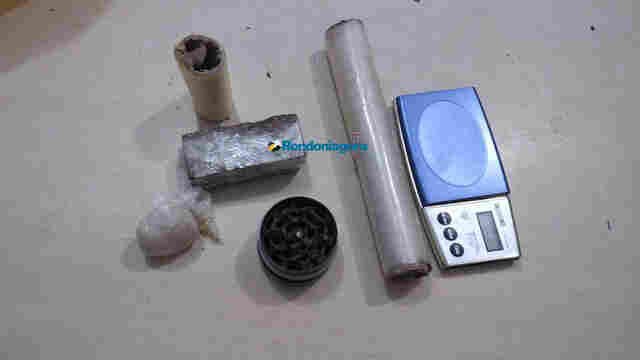 Casal e cunhada são presos com crack e maconha após denúncia anônima