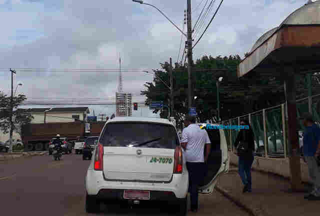 Motoristas de táxi compartilhado aproveitam greve do transporte coletivo em Porto Velho