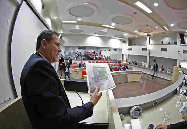 Presidente da Assembleia assina atos que suspendem execução de decretos do Governo criando 11 reservas