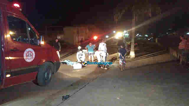 Colisão entre moto e caminhonete deixa mulher e criança lesionadas em Porto Velho