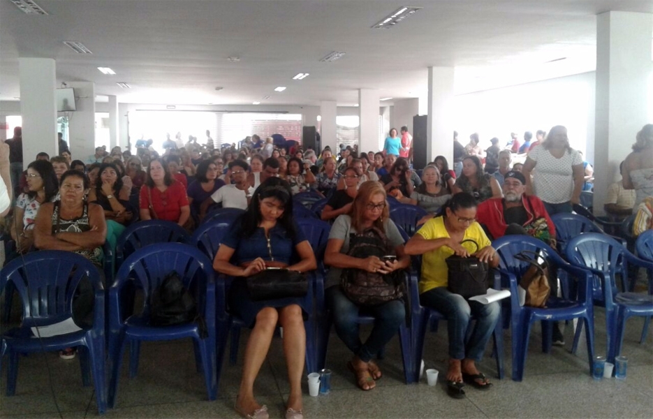 Sintero mantém greve e pressiona deputados a cumprirem trancamento de votações