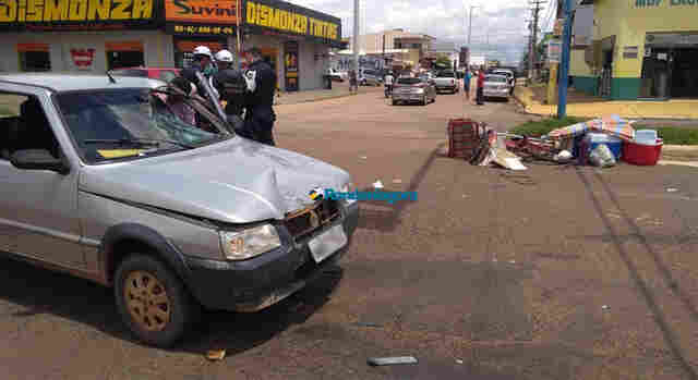 Vendedor de lanches é atropelado por carro em Porto Velho