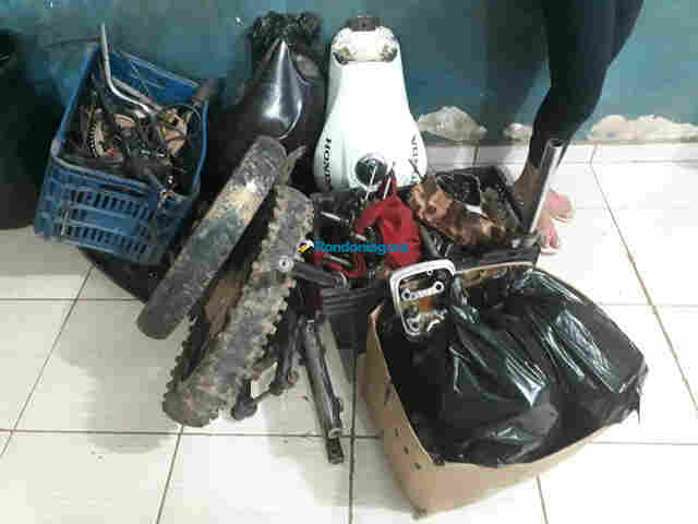 Adolescente confessa roubo ao ver mãe sendo presa e entrega local de desmanche de veículos