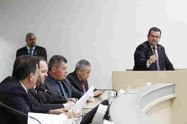 Ezequiel Júnior repudia criação de 11 reservas florestais em propriedades particulares em Rondônia