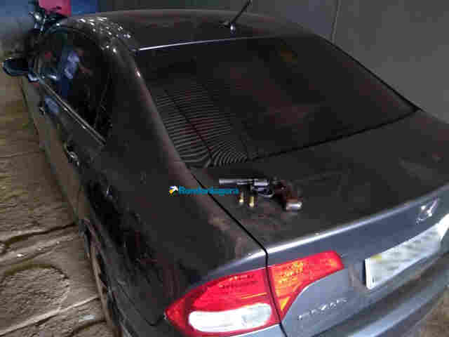 Trio suspeito de roubo de veículos é preso com arma de empresa de vigilância na capital