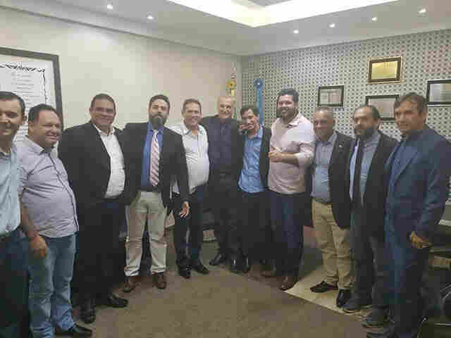 Jean Oliveira participa das negociações para findar a greve dos servidores do Idaron