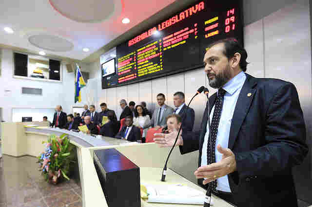 A pedido de Laerte Gomes, ex-secretário de Finanças recebe título honorífico de Cidadão Rondoniense