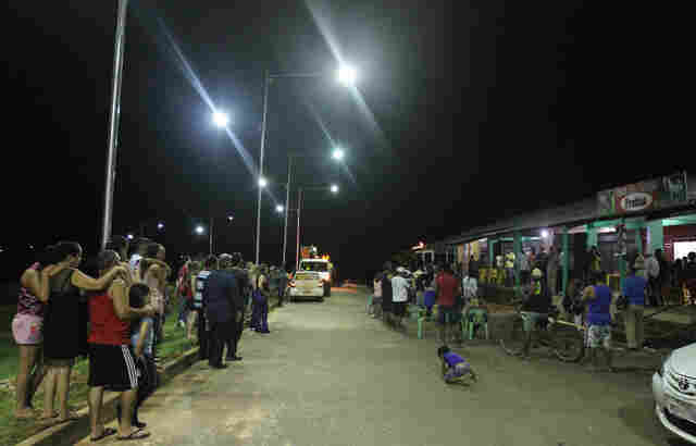 Após quatro anos de reivindicações, Vila Dnit recebe iluminação