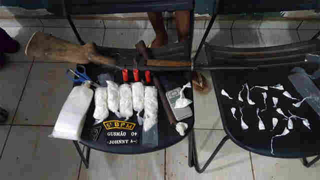 Polícia prende traficante com quase meio quilo de cocaína e arma de fogo