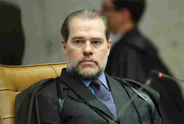 Ministro do Supremo nega pedido da defesa de Lula e mantém com Moro ação do sítio de Atibaia