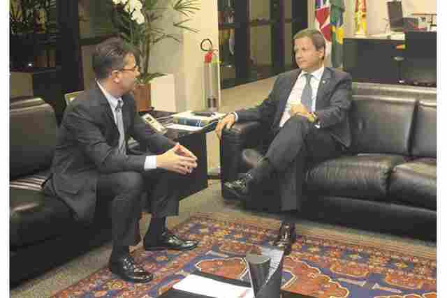 OAB ajuíza representação criminal sobre anúncio de vendas de registros de advogados no Mercado Livre