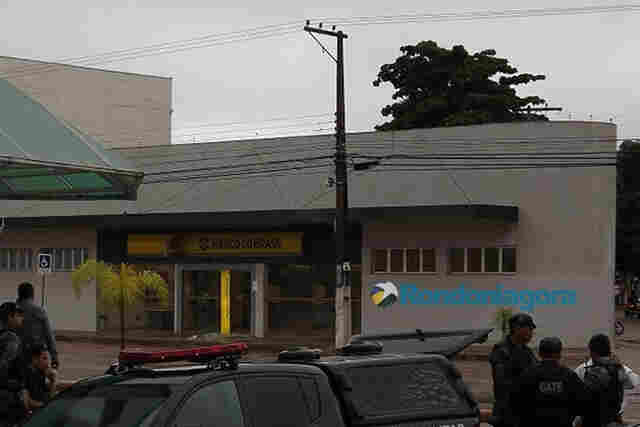 Dois são presos na Capital após arrombarem agência do Banco do Brasil
