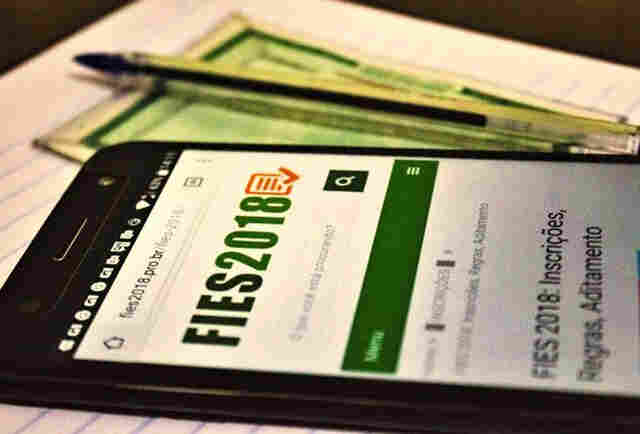 Prazo para estudantes renovarem Fies termina nessa quinta-feira