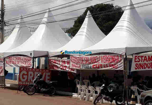 TRT manda Sindur garantir funcionamento de pelo menos 70% de cada um dos serviços da Caerd