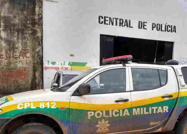 Moradores flagram homem furtando residência de vizinho em Porto Velho