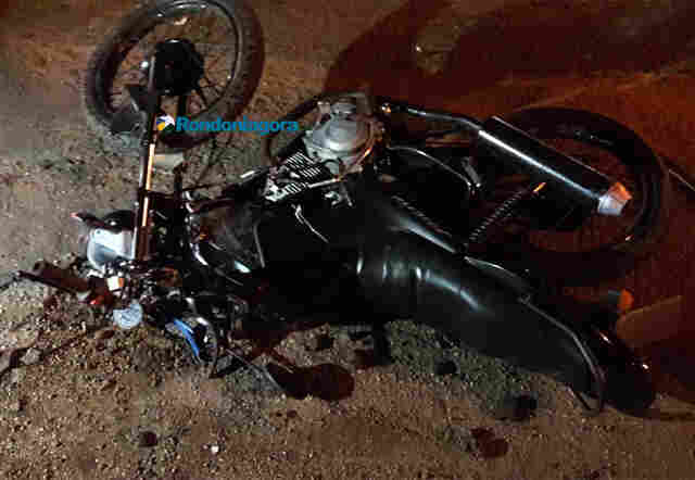 Viatura da PM avança preferencial para ajudar em perseguição e causa acidente com motociclistas