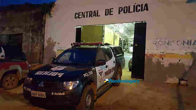 Mulher é agredida pelo marido e se defende com gargalo de garrafa