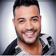 Cantor é assassinado durante apresentação