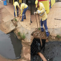 Semusb desobstrui bueiros na Zona Leste de Porto Velho