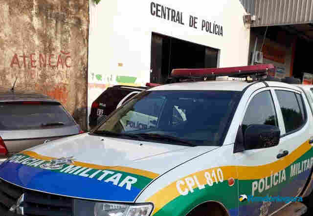 Homem mata a facada amigo que tentou assediá-lo após bebedeira em área rural