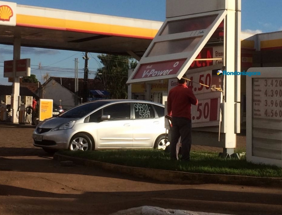 Donos de postos de combustíveis aproveitam greve e gasolina já é vendida a R$ 4,59 em Porto Velho