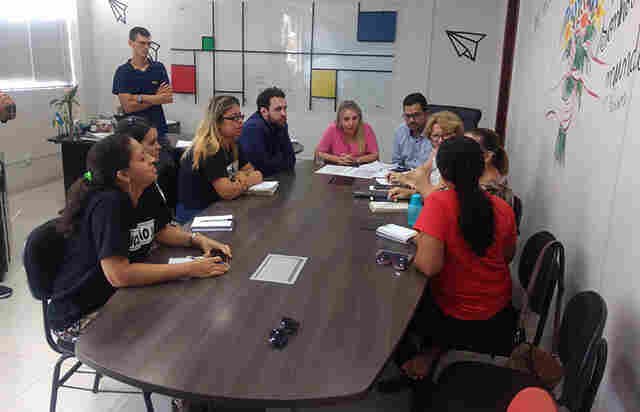 Márcio Oliveira cobra estrutura da Semed para acompanhamento de alunos com deficiência