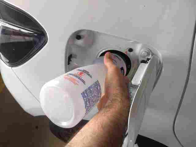 Na emergência, álcool da farmácia pode ser usado como combustível, dizem especialistas