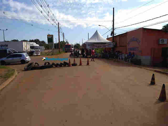 Justiça estadual determina desbloqueio de saídas das distribuidoras na Estrada do Belmont