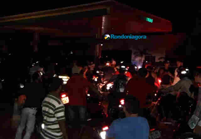 Vídeo: Primeiro posto que retomou venda não tem mais gasolina em Porto Velho; filas são grandes em outros dois