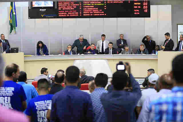 Assembleia Legislativa anula votação de conselho LGBT e arquiva projeto