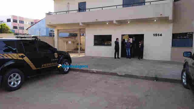 Vídeo: PF e CGU fecham Semed durante operação Ciranda em Porto Velho; ninguém entra