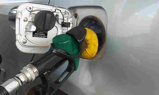 Petrobras aumenta preço da gasolina em 2,25%