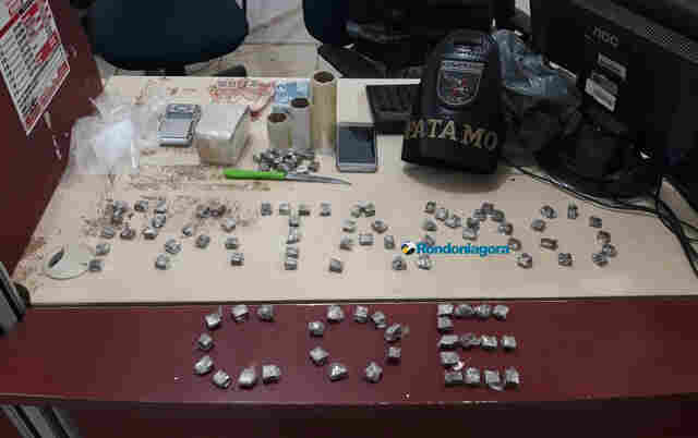 PM fecha boca de fumo e prende dupla com droga na Zona Leste