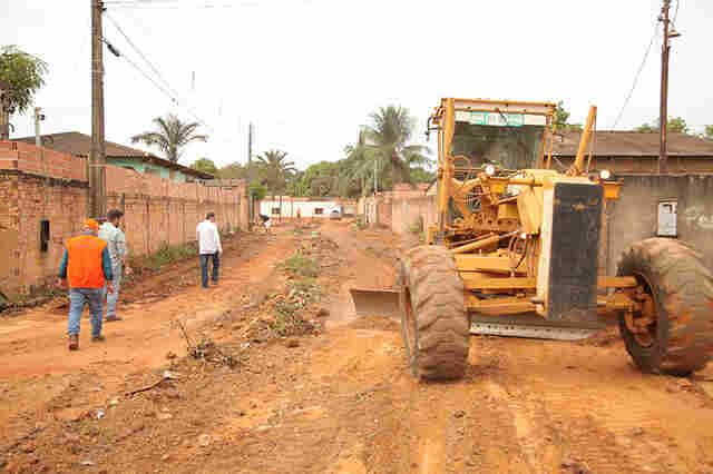Parceria entre Prefeitura e Governo leva 13 máquinas do DER ao Jardim Santana