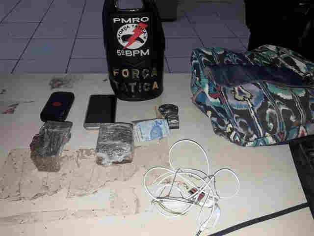 PM apreende 300 gramas de maconha com adolescente