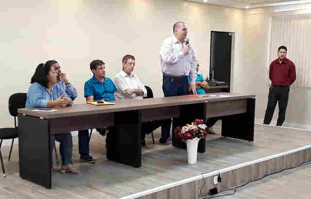 Sindsef reúne docentes com técnico do MEC em Porto Velho