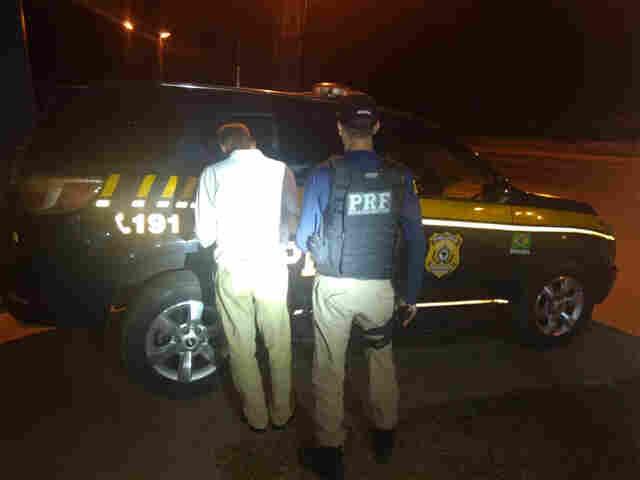 PRF flagra três motoristas bêbados em Ariquemes