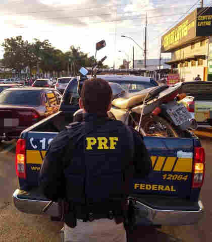 PRF prende detém homem com moto adulterada na BR-364